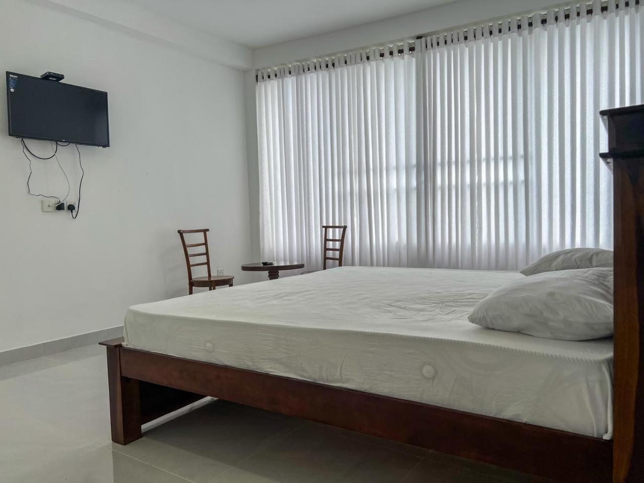 Meridian Holiday Resort Ratnapura Exterior foto