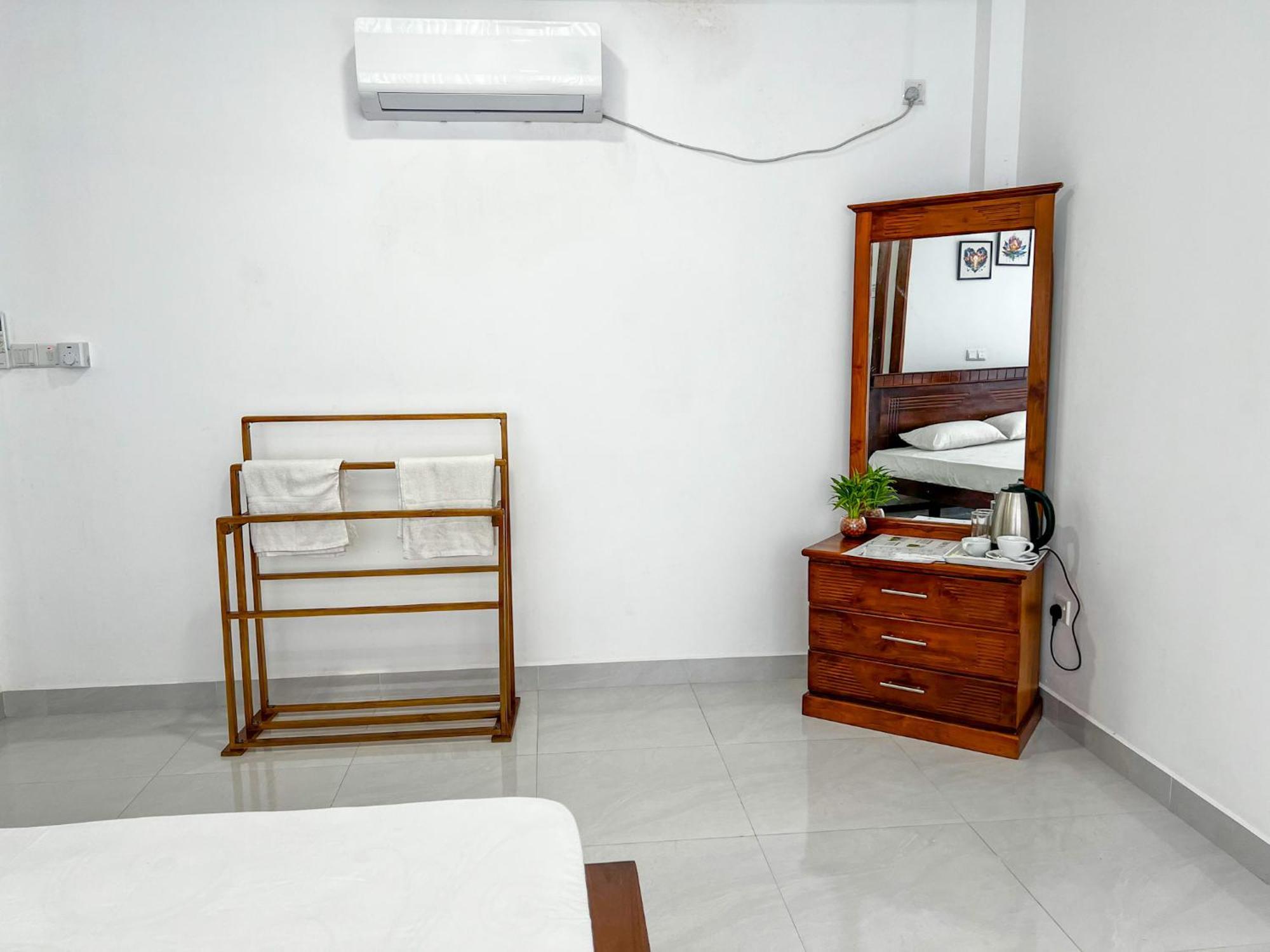 Meridian Holiday Resort Ratnapura Exterior foto